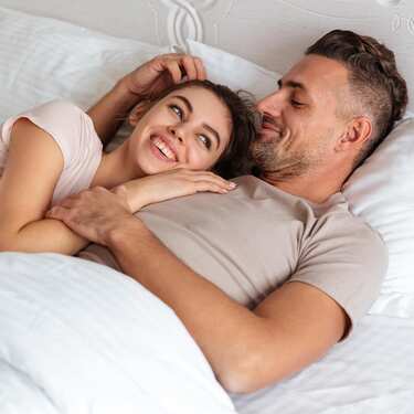 Surmatelas viscoélastique souple 180 x 200 cm, hauteur 6 cm, avec effet mémoire de forme