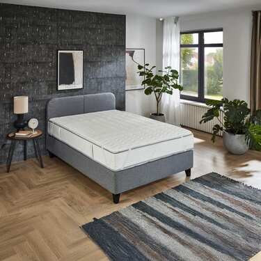 Surmatelas en mousse confort Sleezzz® Basic de 2,5 cm 140 x 200 cm avec piquage ondulé 7 zones et élastiques d'angle