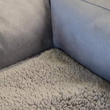 Petzzz lit ergonomique pour chats et chiens Ortho S 75 x 65 x 22 cm avec coussin intérieur amovible avec face été et hiver